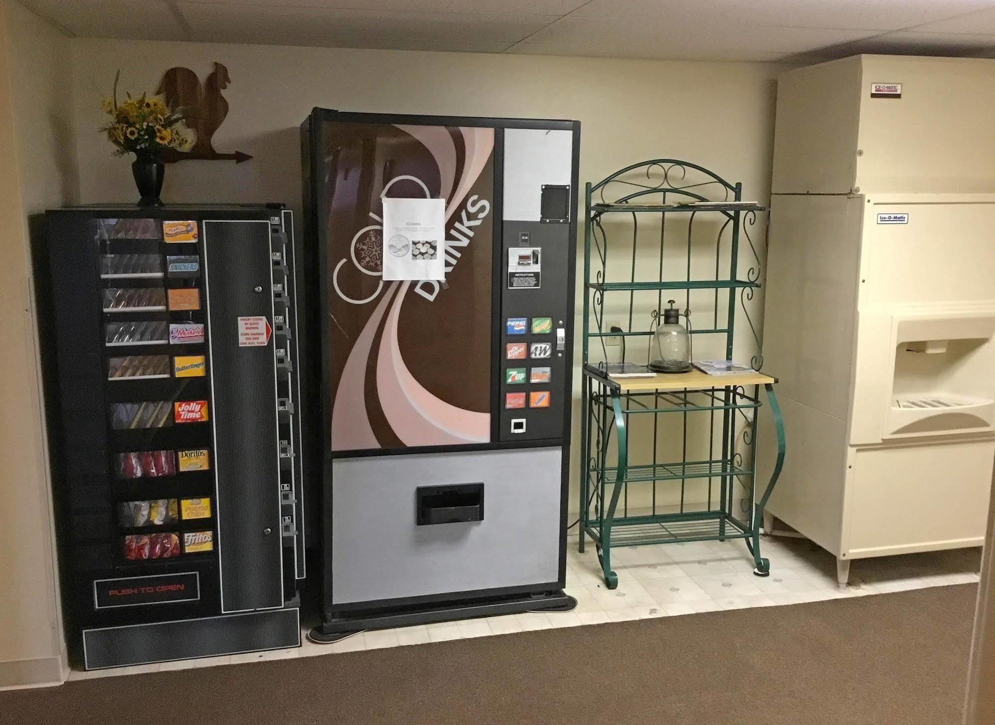 Simple Rewards Inn Shelbina エクステリア 写真